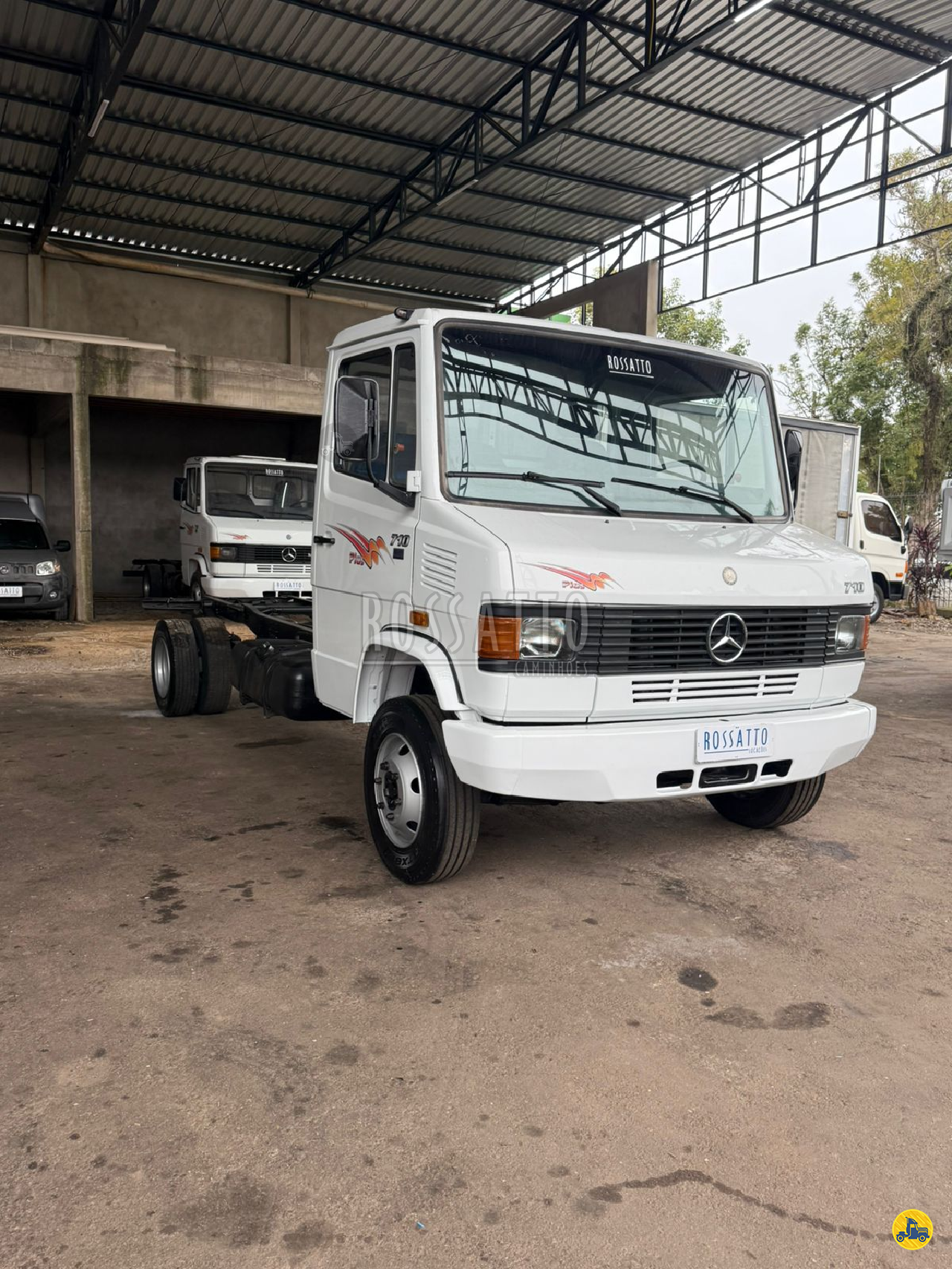 CAMINHAO MERCEDES-BENZ MB 710 Chassis 3/4 4x2 Rossatto Caminhões PORTO ALEGRE RIO GRANDE DO SUL RS